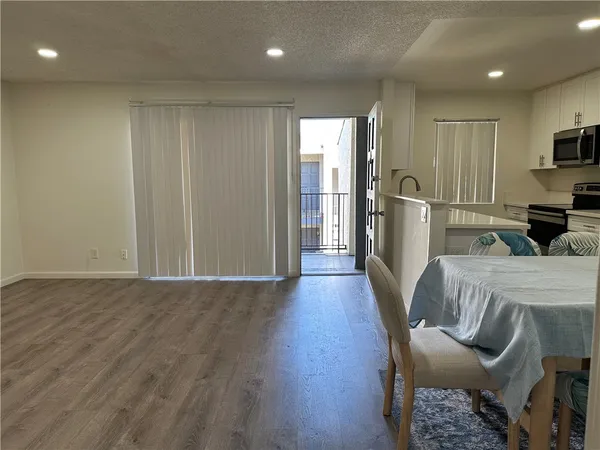 $3,300 | 12350 Del Amo Boulevard, Unit 2509, Lakewood, CA 90715