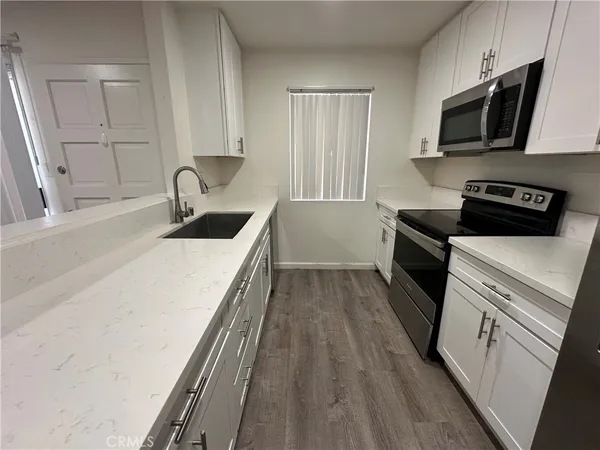 $3,300 | 12350 Del Amo Boulevard, Unit 2509, Lakewood, CA 90715