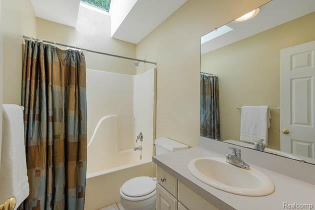10873 Ridge View Trail Fenton, MI 48430 - Photo 18 of 39
