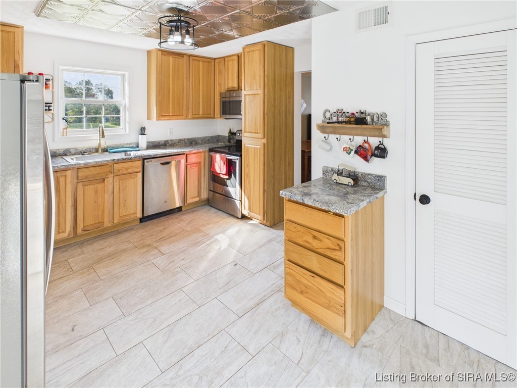 21408 Daisy Hill Road Borden, IN 47106 - Photo 12 of 34 Kitchen