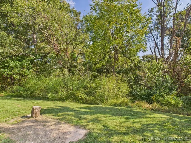 $252,900 | 21408 Daisy Hill Road, Borden, IN 47106