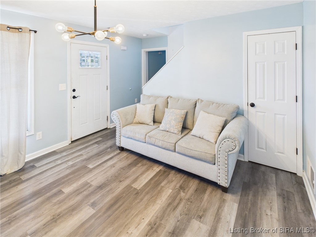 21408 Daisy Hill Road Borden, IN 47106 - Photo 4 of 34 Living Room