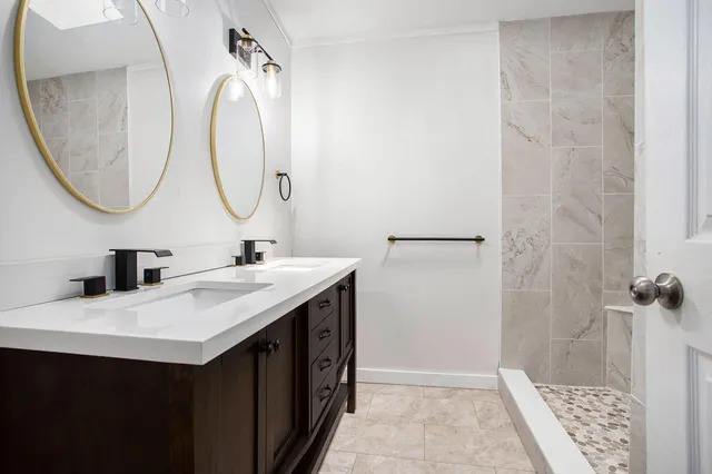 $209,900 | 19757 36th Street, Gobles, MI 49055