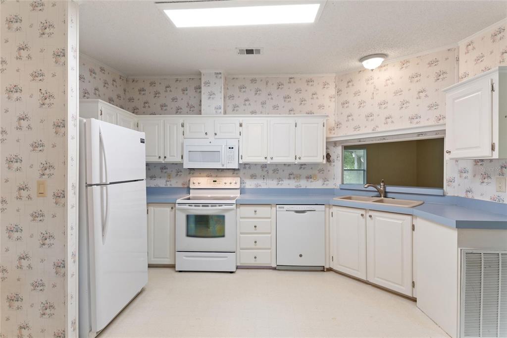 25 Crescent Ridge Road Davenport, FL 33837 - Photo 11 of 60 Gallery Image 11