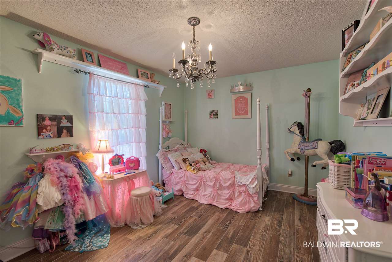 22201 Price Grubbs Road Robertsdale, AL 36567 - Photo 27 of 43 Guest Bedroom