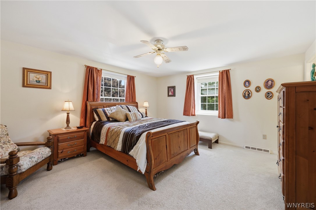 85 Heritage Road East Amherst, NY 14221 - Photo 28 of 39 Large bedroom 16x14 with private bathroom