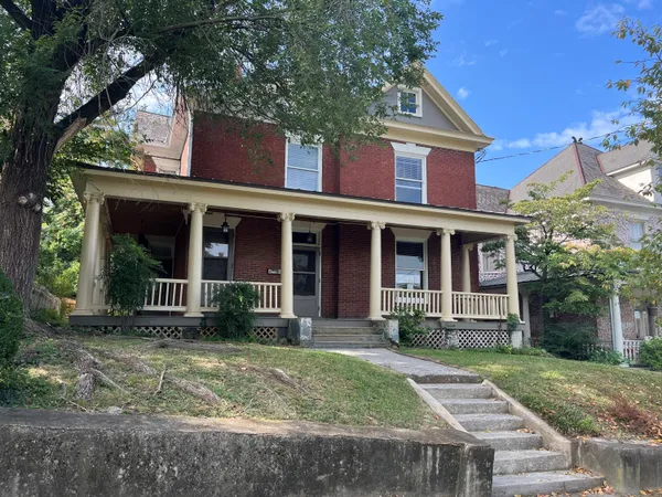 $475,000 | 430 Day Avenue Southwest, Roanoke, VA 24016