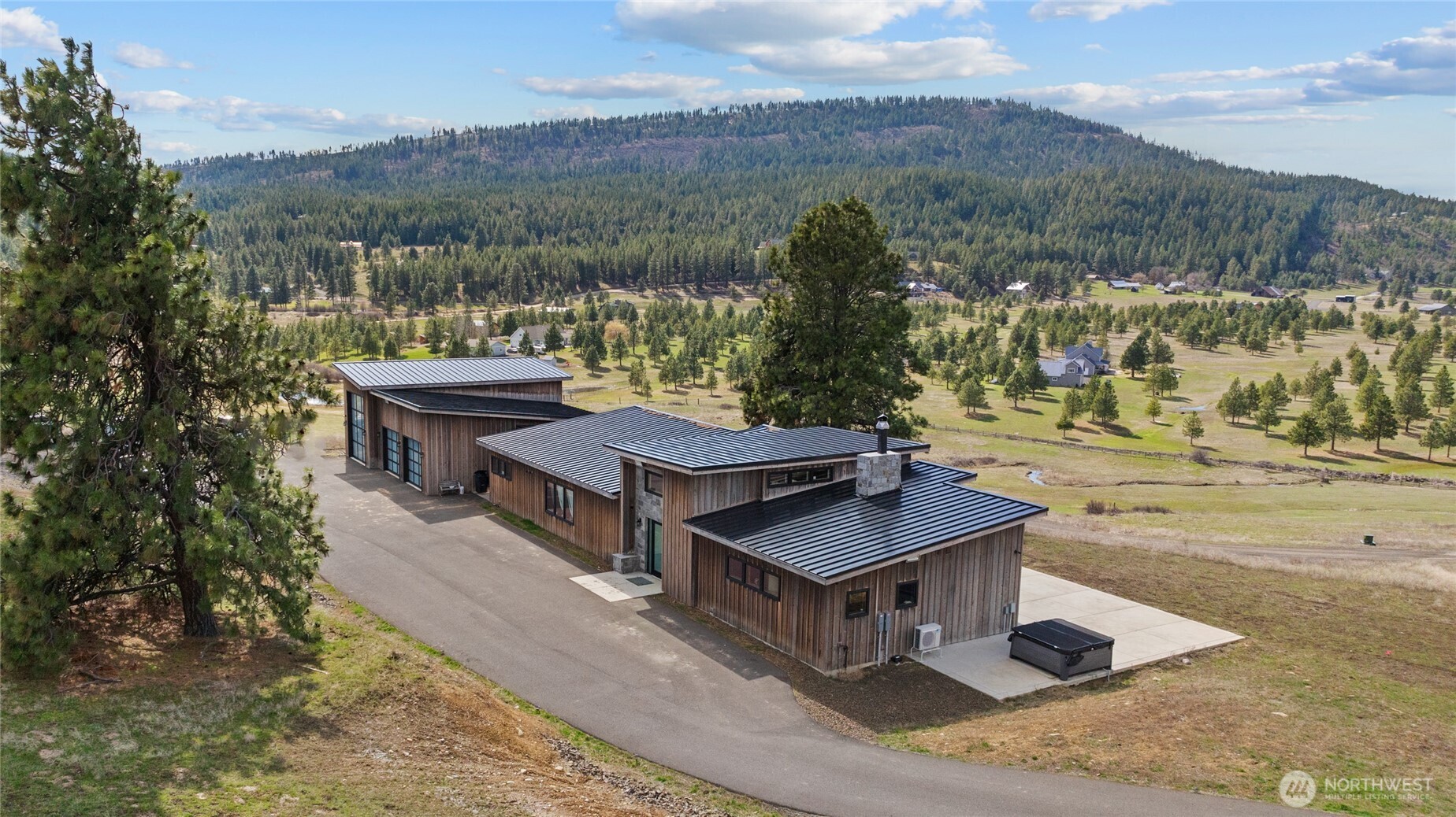 2697 Hidden Valley Road Cle Elum, WA 98922 - Photo 2 of 36 Gallery Image 2