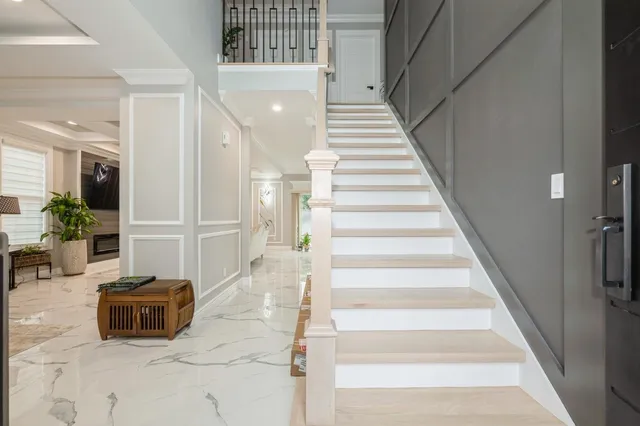 a view of entryway and hall