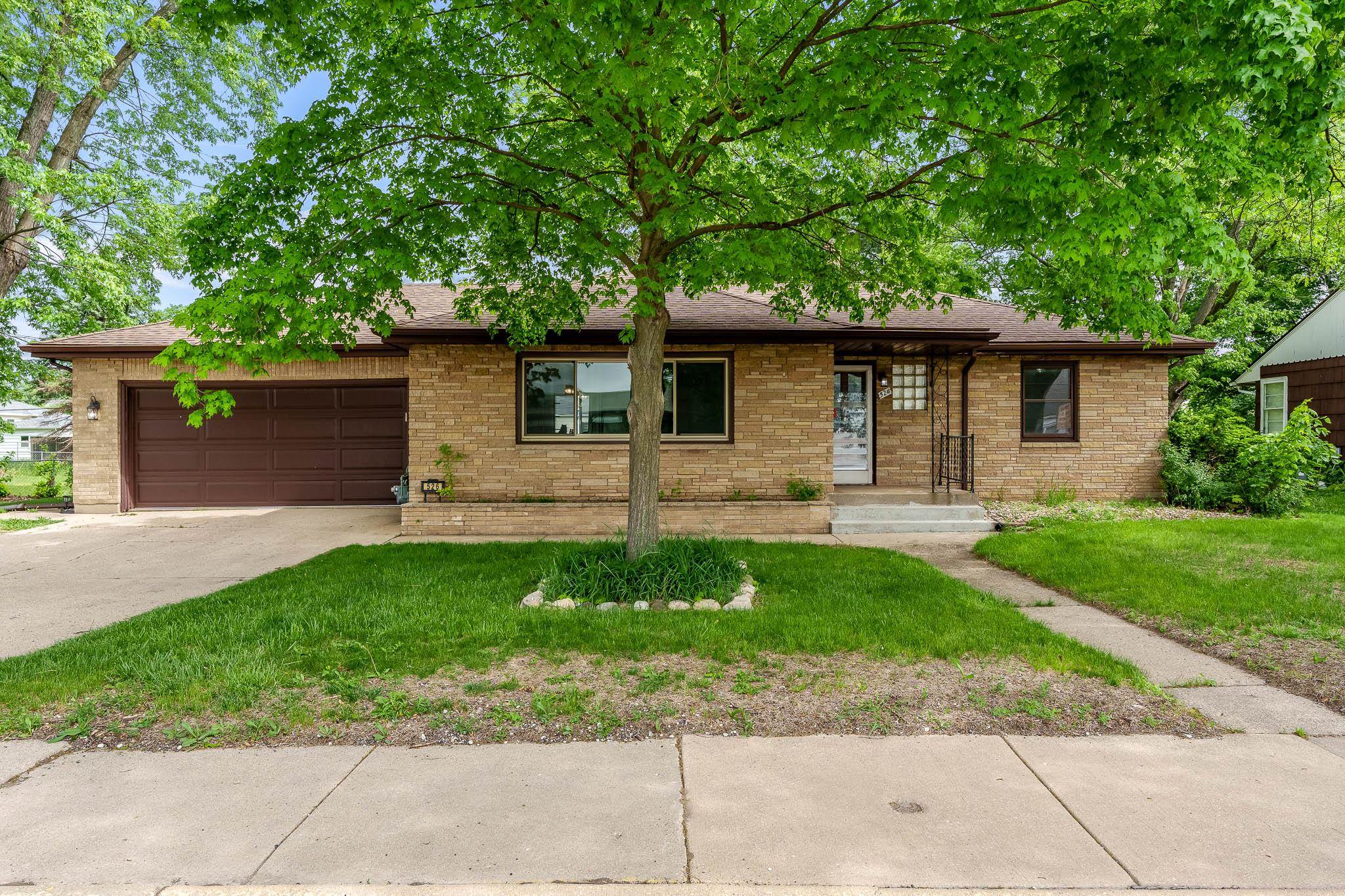 526 East Riverside Boulevard Loves Park, IL 61111 - Photo 1 of 29