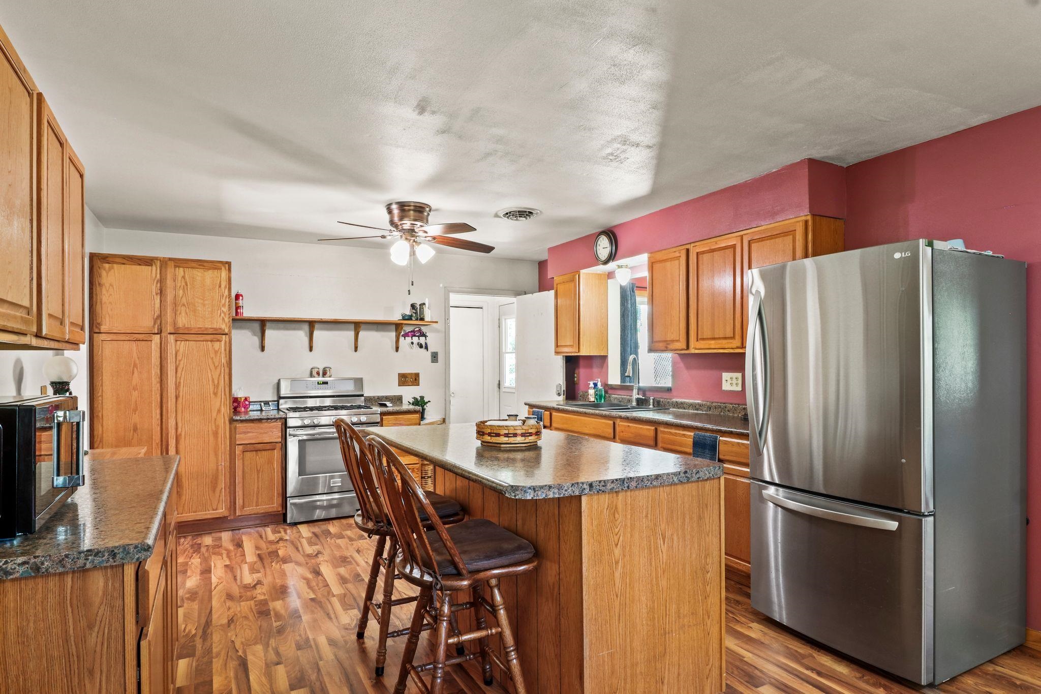 4990 Bultman Road Madison, WI 53704 - Photo 8 of 41
