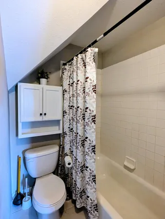 $1,100 | 825 Jessamine Avenue East, Unit 2, St. Paul, MN 55106