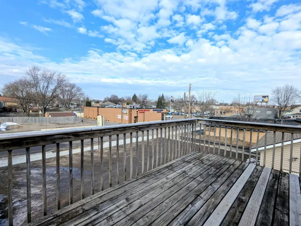 $1,100 | 825 Jessamine Avenue East, Unit 2, St. Paul, MN 55106