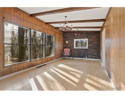 216 Haverhill Road Topsfield, MA 01983 - Photo 24 of 28 a view of livingroom with furniture