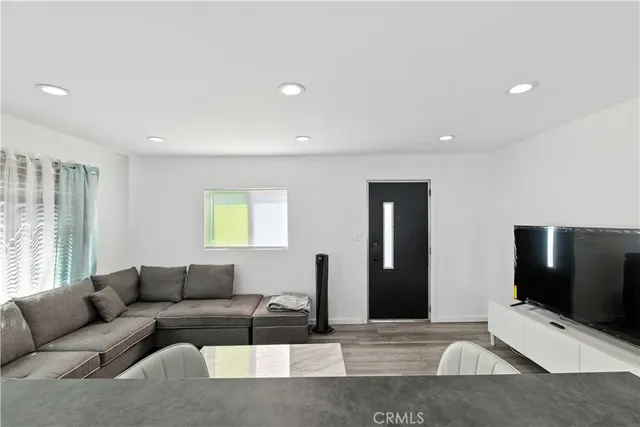 $165,000 | 1900 Artesia Boulevard, Unit 4, Torrance, CA 90504