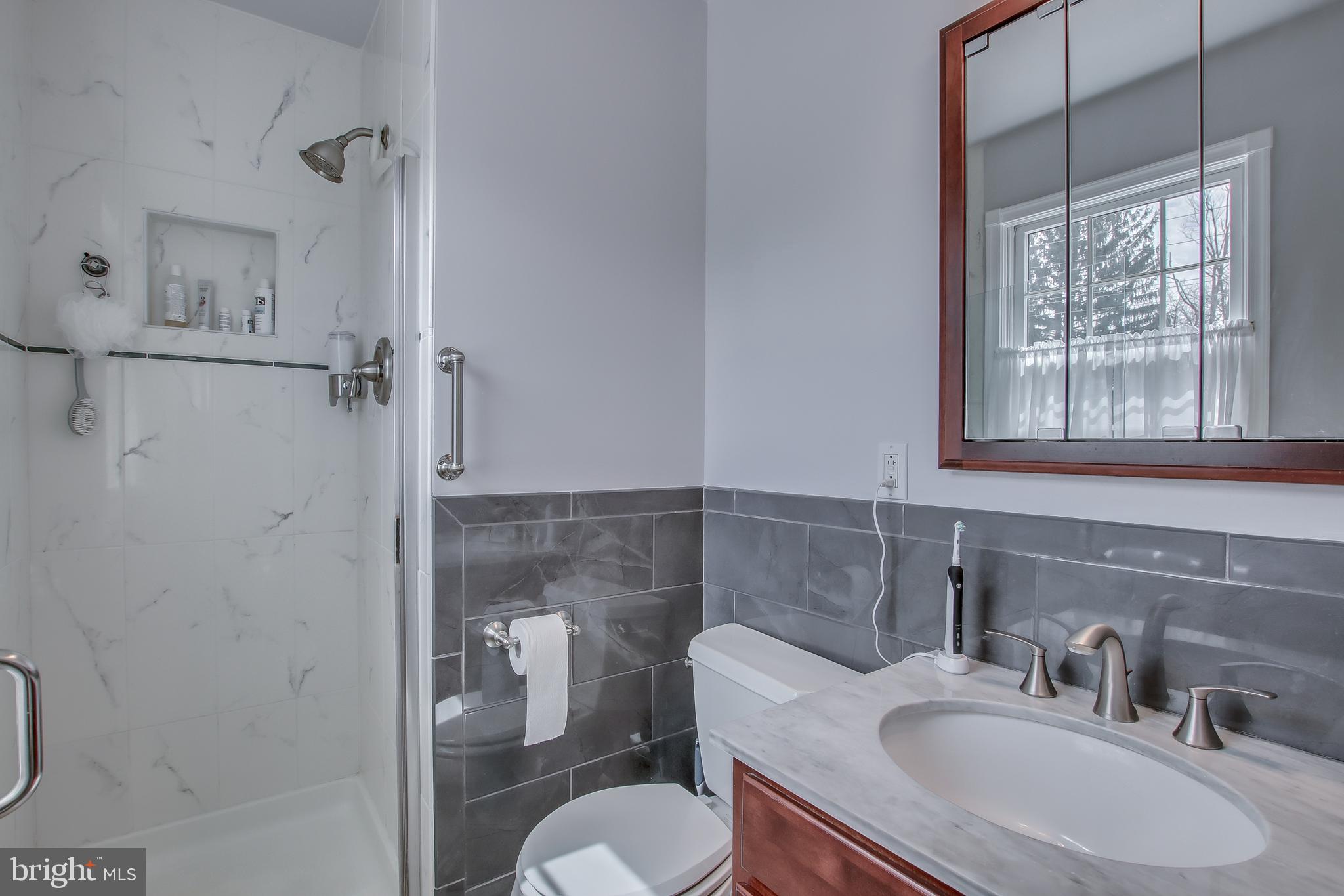 4200 Davisville Road Hatboro, PA 19040 - Photo 25 of 34 Master Bathroom