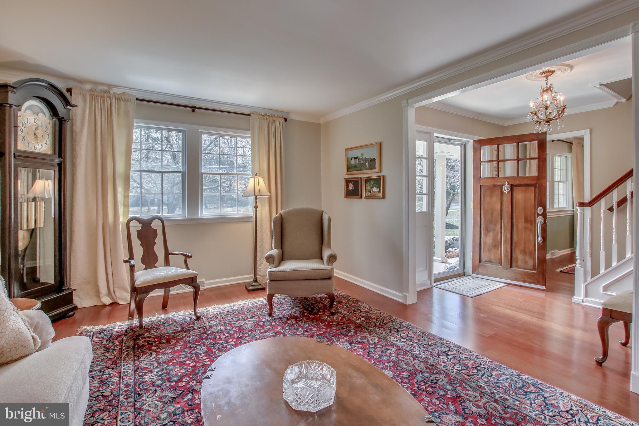 4200 Davisville Road Hatboro, PA 19040 - Photo 10 of 34 Living Room