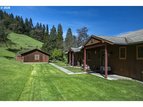 $1,199,900 | 1349 Willis Creek Road, Winston, OR 97496