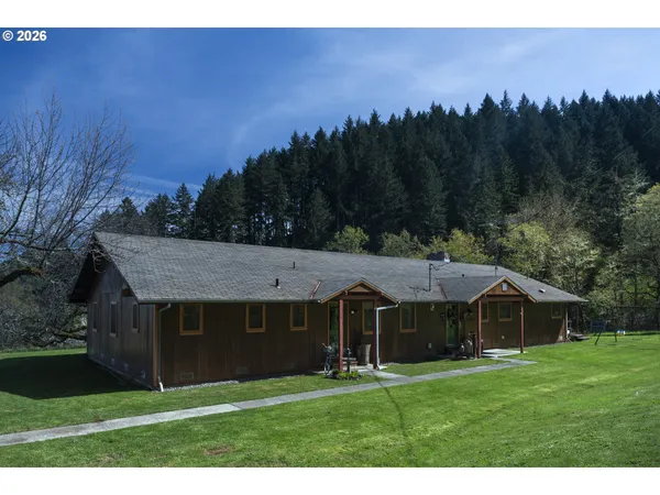 $1,199,900 | 1349 Willis Creek Road, Winston, OR 97496