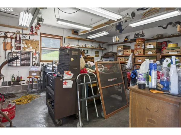 $1,199,900 | 1349 Willis Creek Road, Winston, OR 97496