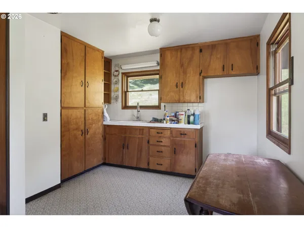 $1,199,900 | 1349 Willis Creek Road, Winston, OR 97496