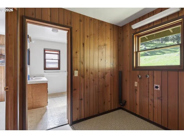 $1,199,900 | 1349 Willis Creek Road, Winston, OR 97496