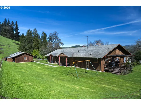 $1,199,900 | 1349 Willis Creek Road, Winston, OR 97496