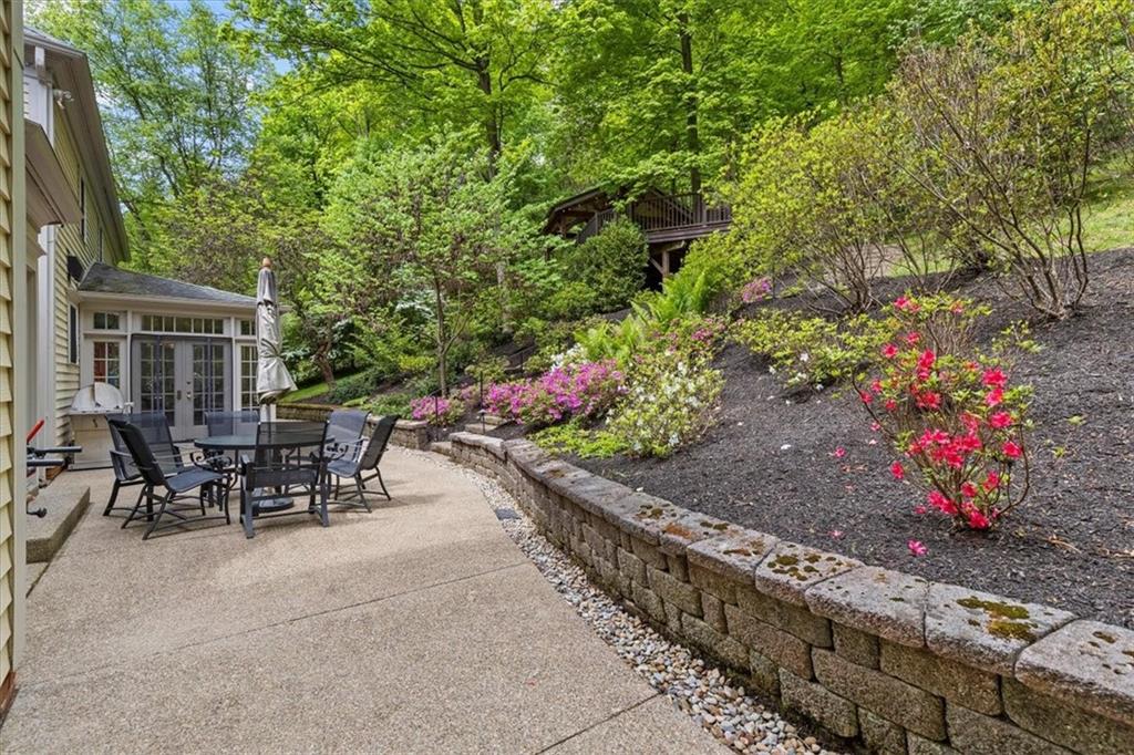 8 Way Hollow Road Sewickley, PA 15143 - Photo 26 of 32 Patio