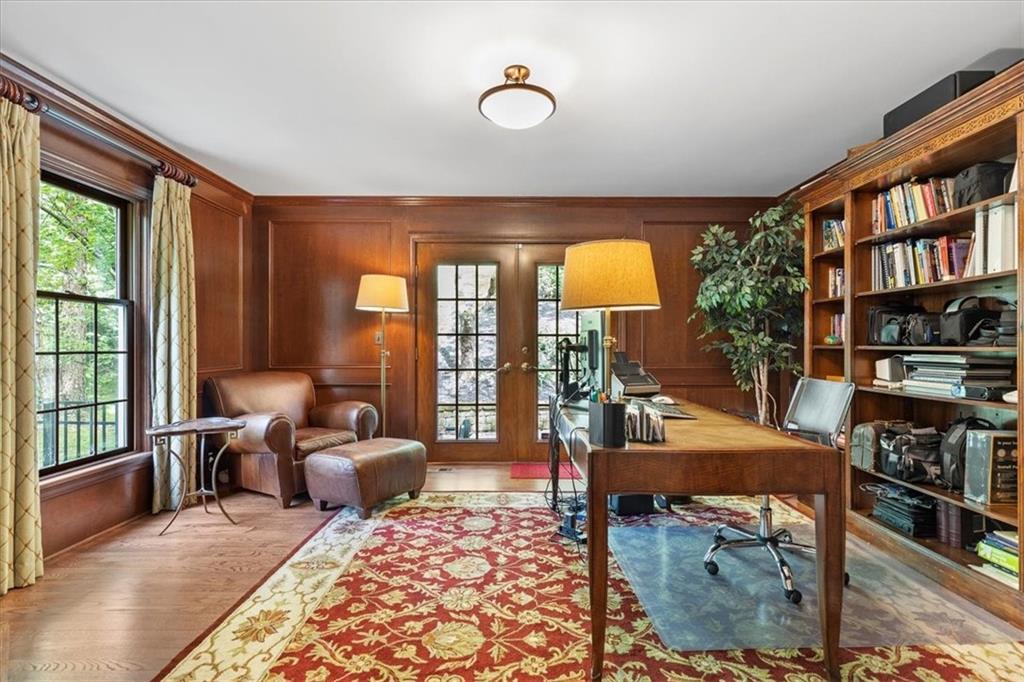 8 Way Hollow Road Sewickley, PA 15143 - Photo 4 of 32 Gallery Image 4