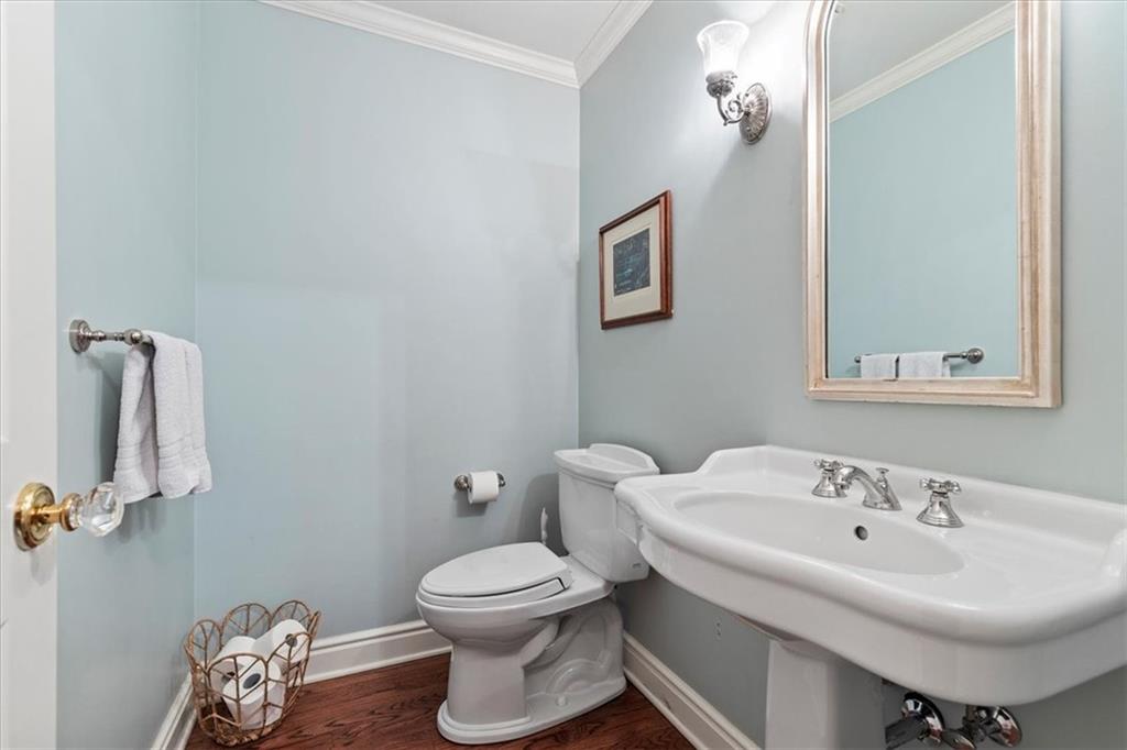 8 Way Hollow Road Sewickley, PA 15143 - Photo 6 of 32 Powder Room