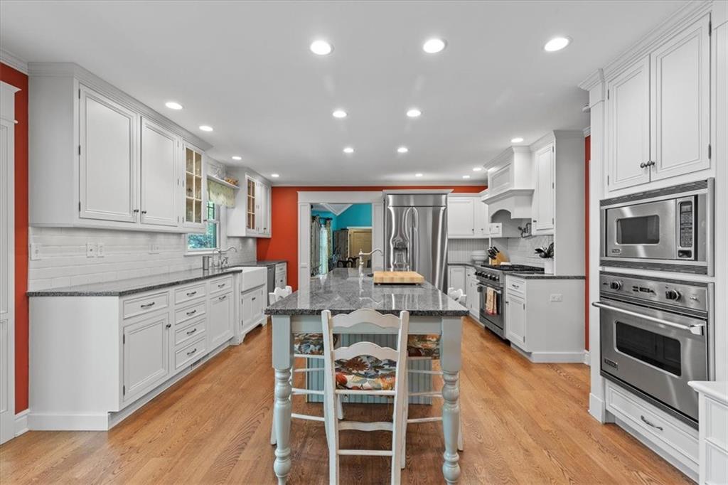 8 Way Hollow Road Sewickley, PA 15143 - Photo 7 of 32 Gallery Image 7