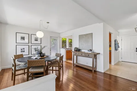 $1,300,000 | 220 Donahue Street, Sausalito, CA 94965