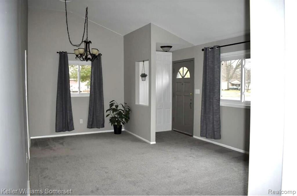 23695 Grabar Square Warren, MI 48089 - Photo 10 of 19