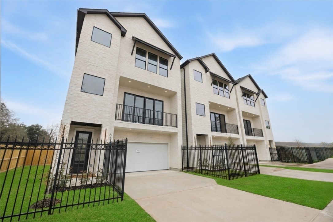 6330 Sidney Street Houston, TX 77021 - Photo 2 of 21