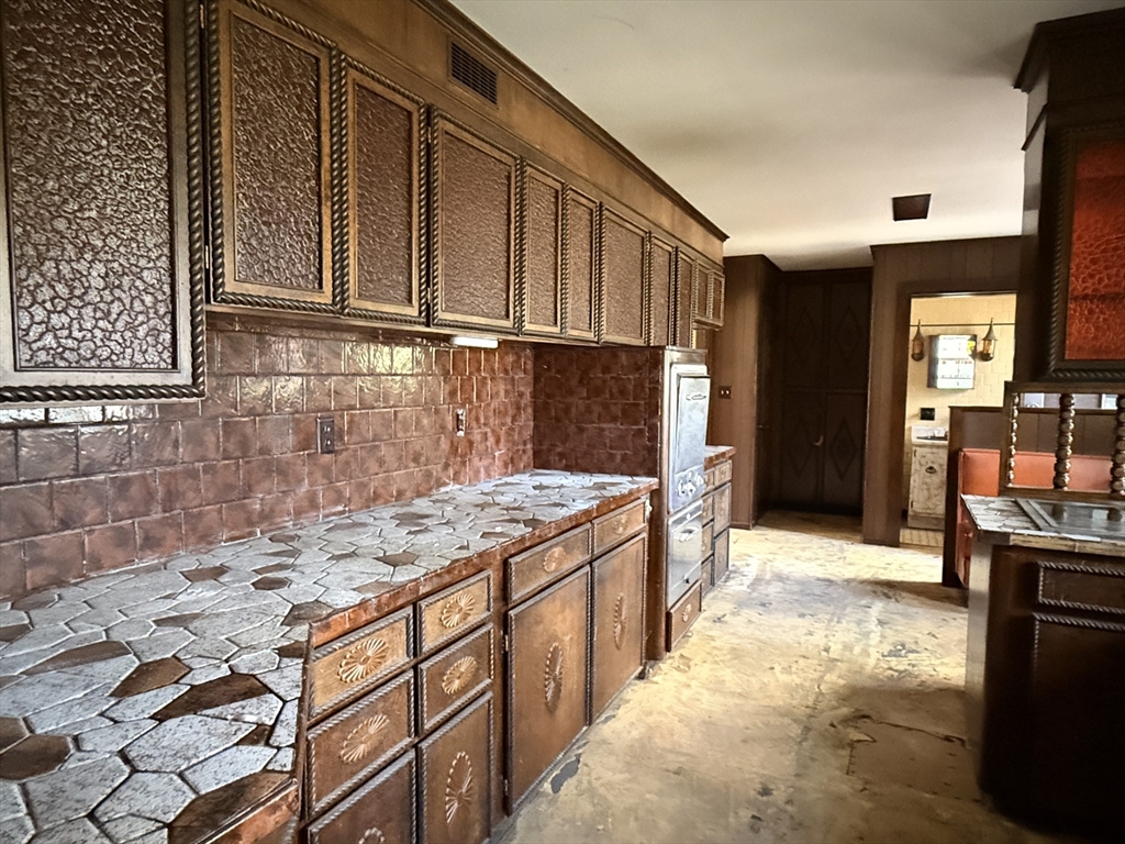 1049 Tucker Road Dartmouth, MA 02747 - Photo 8 of 21