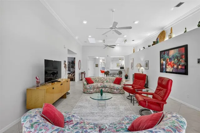 $549,500 | 1723 Starling Drive, Sarasota, FL 34231