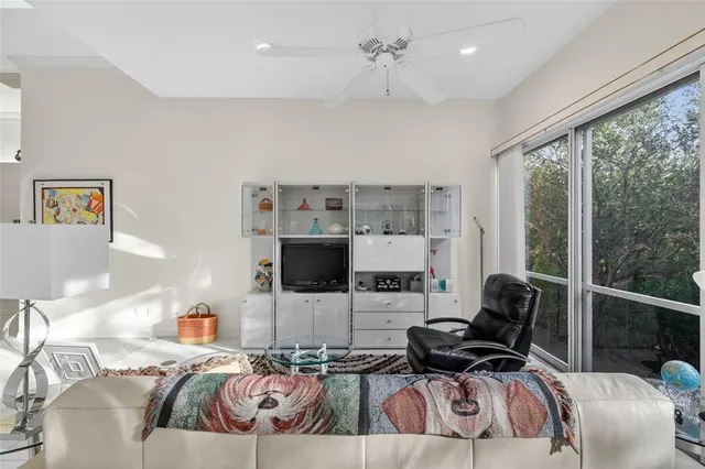 $549,500 | 1723 Starling Drive, Sarasota, FL 34231