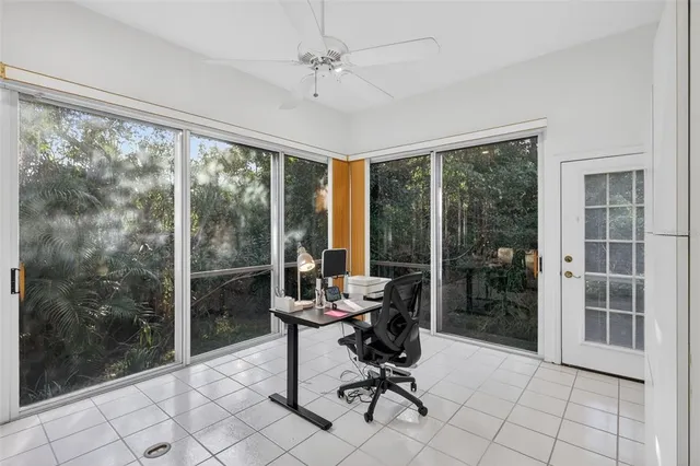 $549,500 | 1723 Starling Drive, Sarasota, FL 34231