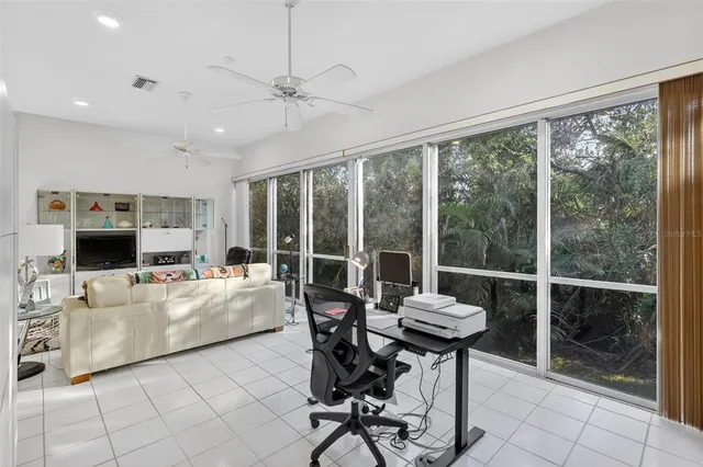 $549,500 | 1723 Starling Drive, Sarasota, FL 34231