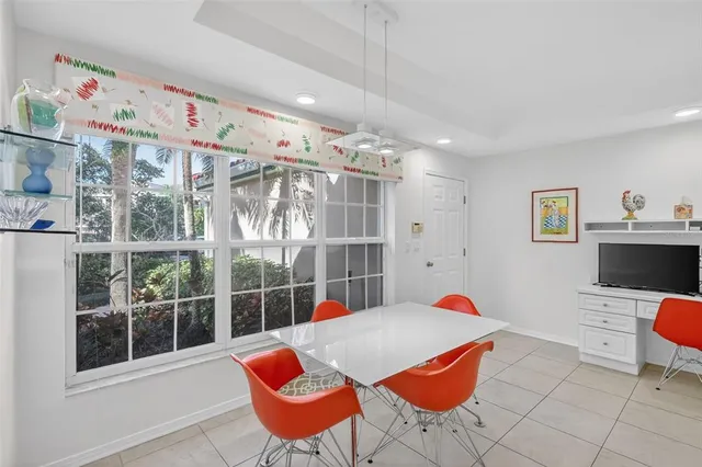 $549,500 | 1723 Starling Drive, Sarasota, FL 34231