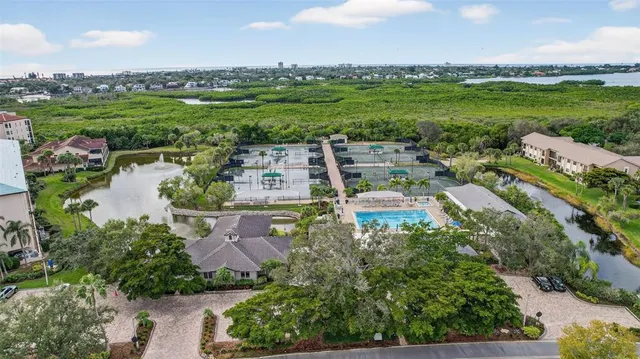 $549,500 | 1723 Starling Drive, Sarasota, FL 34231