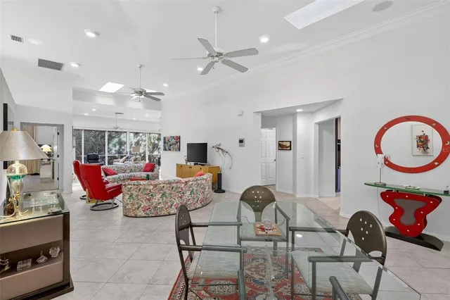 $549,500 | 1723 Starling Drive, Sarasota, FL 34231