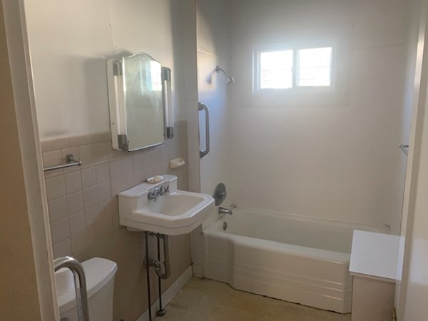 25 Albion Road Quincy, MA 02170 - Photo 10 of 18 Gallery Image 10