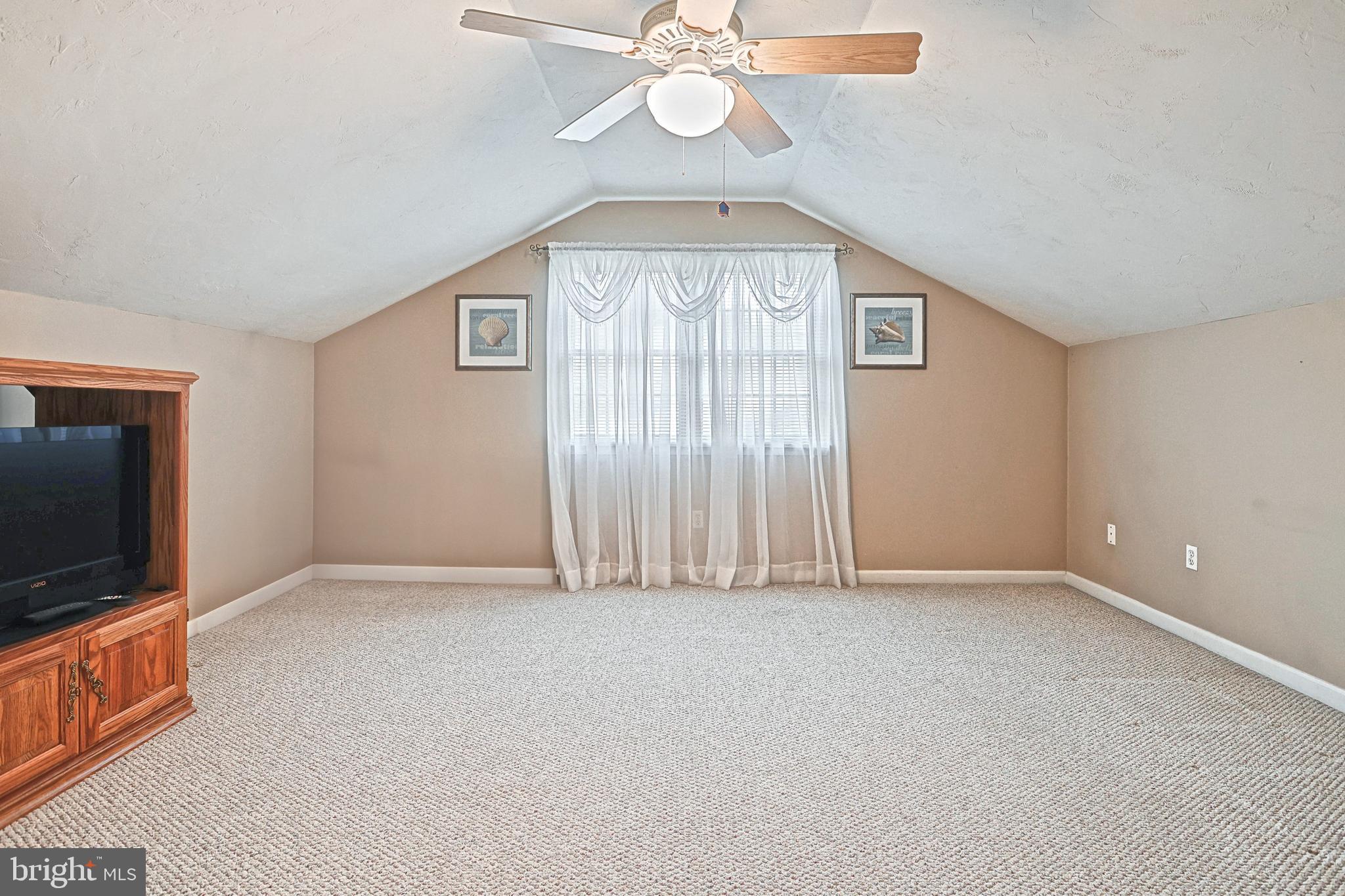 10 Larch Drive Hanover, PA 17331 - Photo 34 of 41 Spacious 4th bedroom measures 13'4"x15'8"