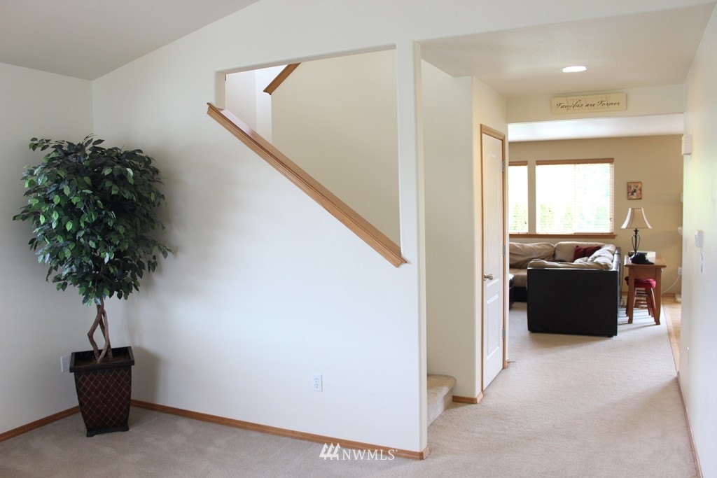 27727 Ridge Way Stanwood, WA 98292 - Photo 5 of 24