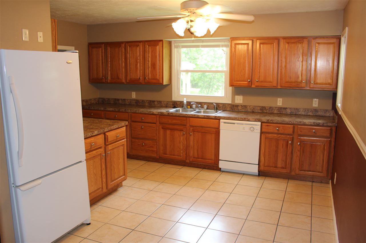8000 Gardner Road Chandler, IN 47610 - Photo 2 of 27