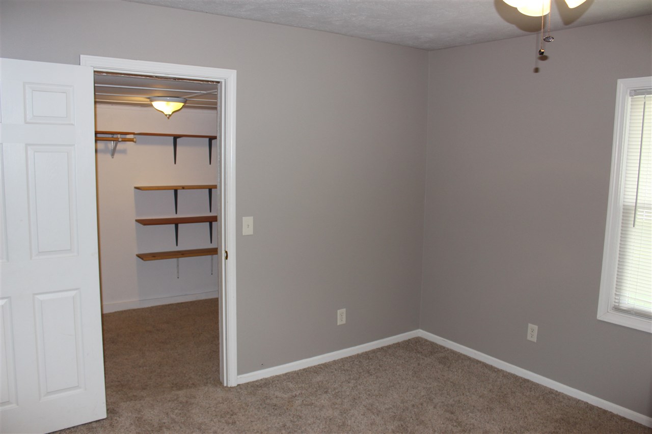 8000 Gardner Road Chandler, IN 47610 - Photo 5 of 27