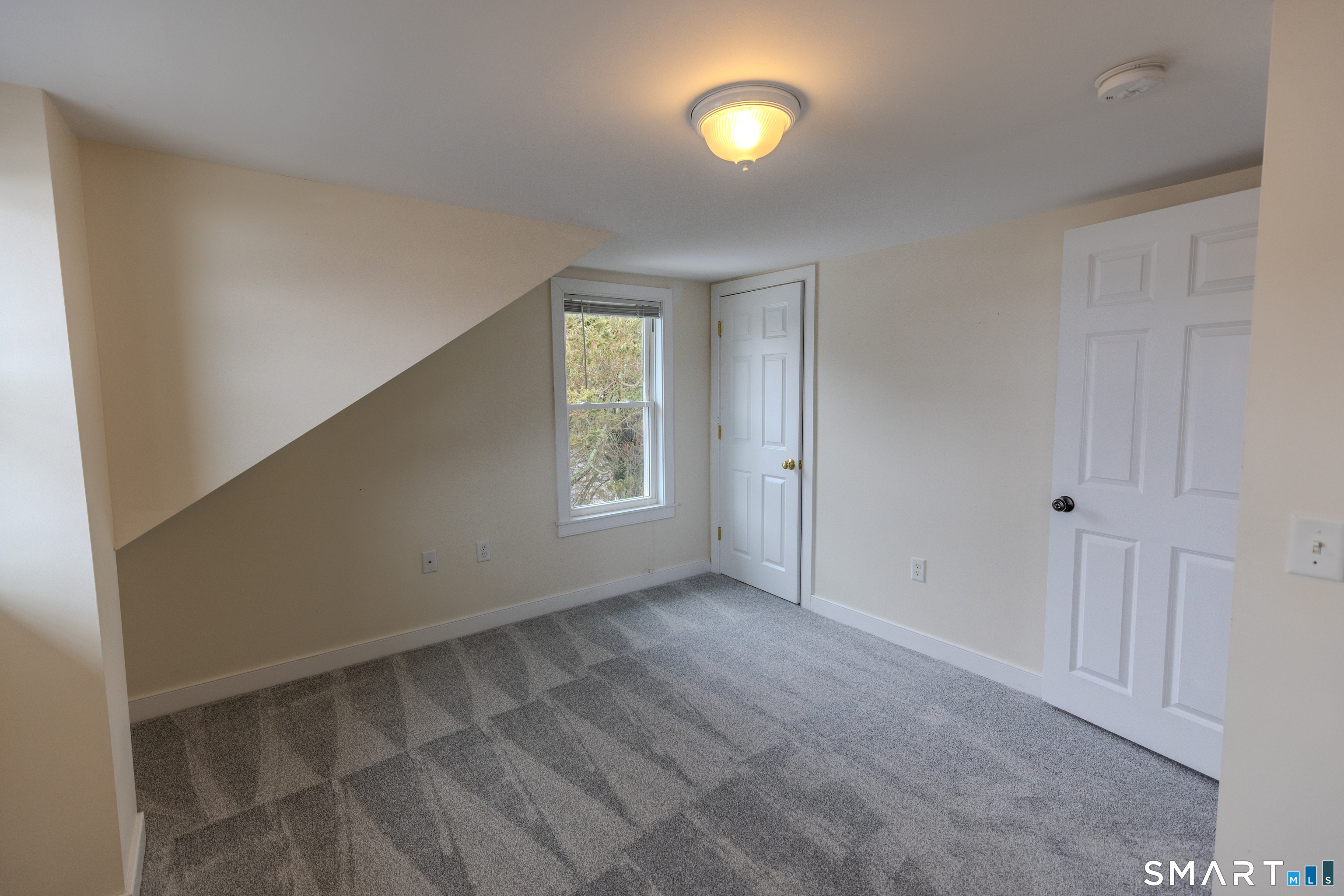 135 Middlesex Avenue Chester, CT 06412 - Photo 15 of 34