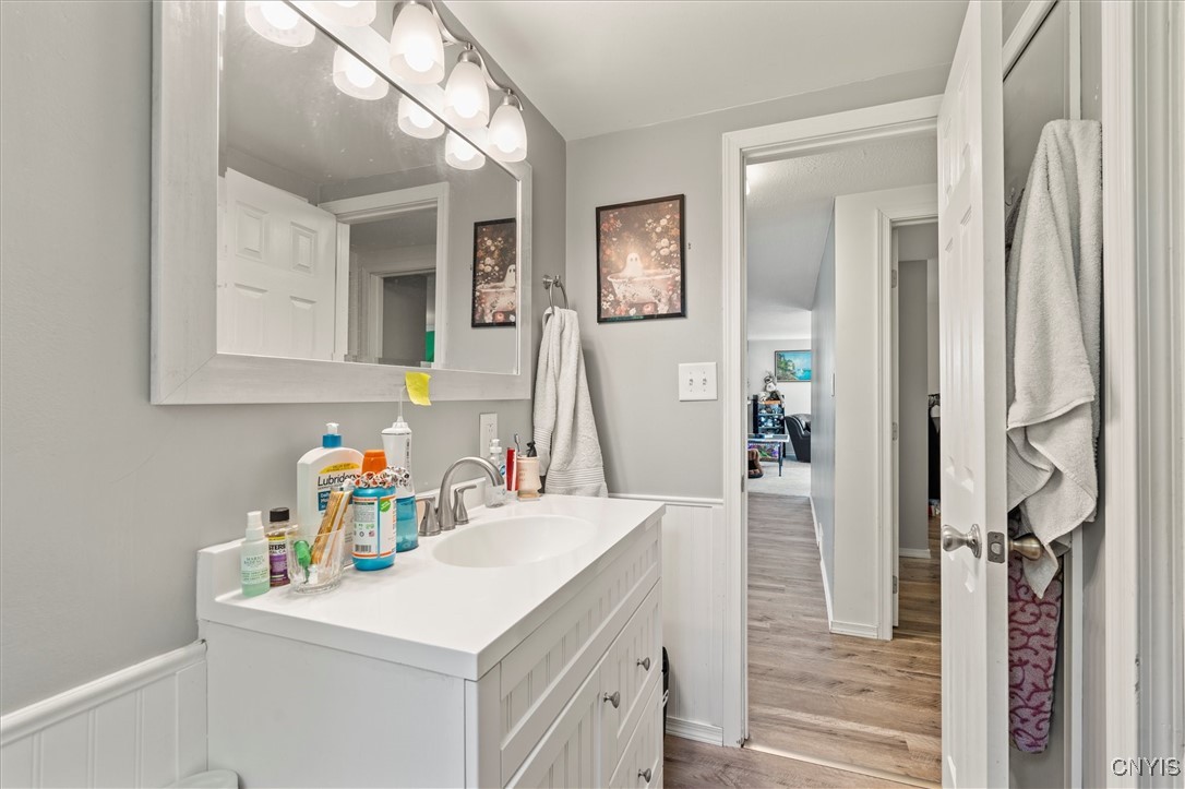 9157 Beach Road Cicero, NY 13029 - Photo 13 of 40