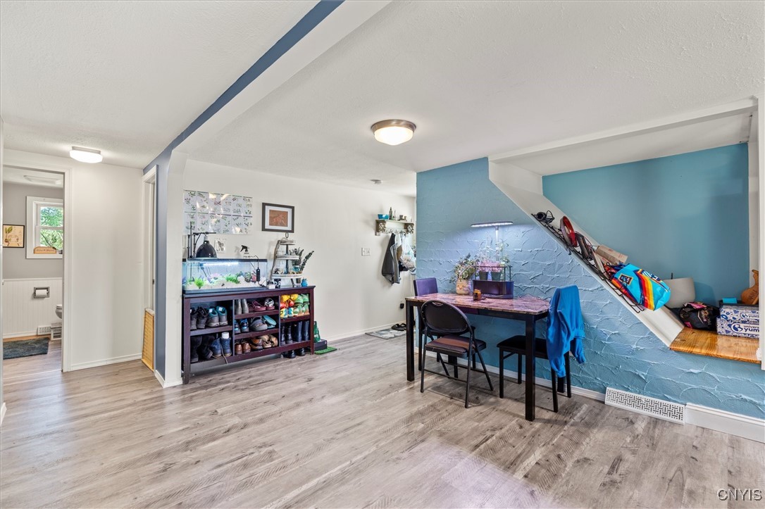 9157 Beach Road Cicero, NY 13029 - Photo 6 of 40